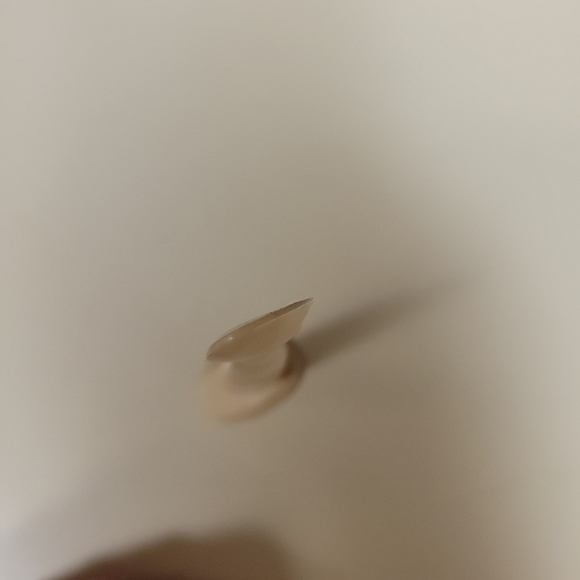 Genuine ivory like figurine of a child. - Picture 2 of 6